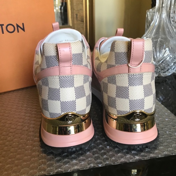 Louis Vuitton run away sneakers - Picture 11 of 14